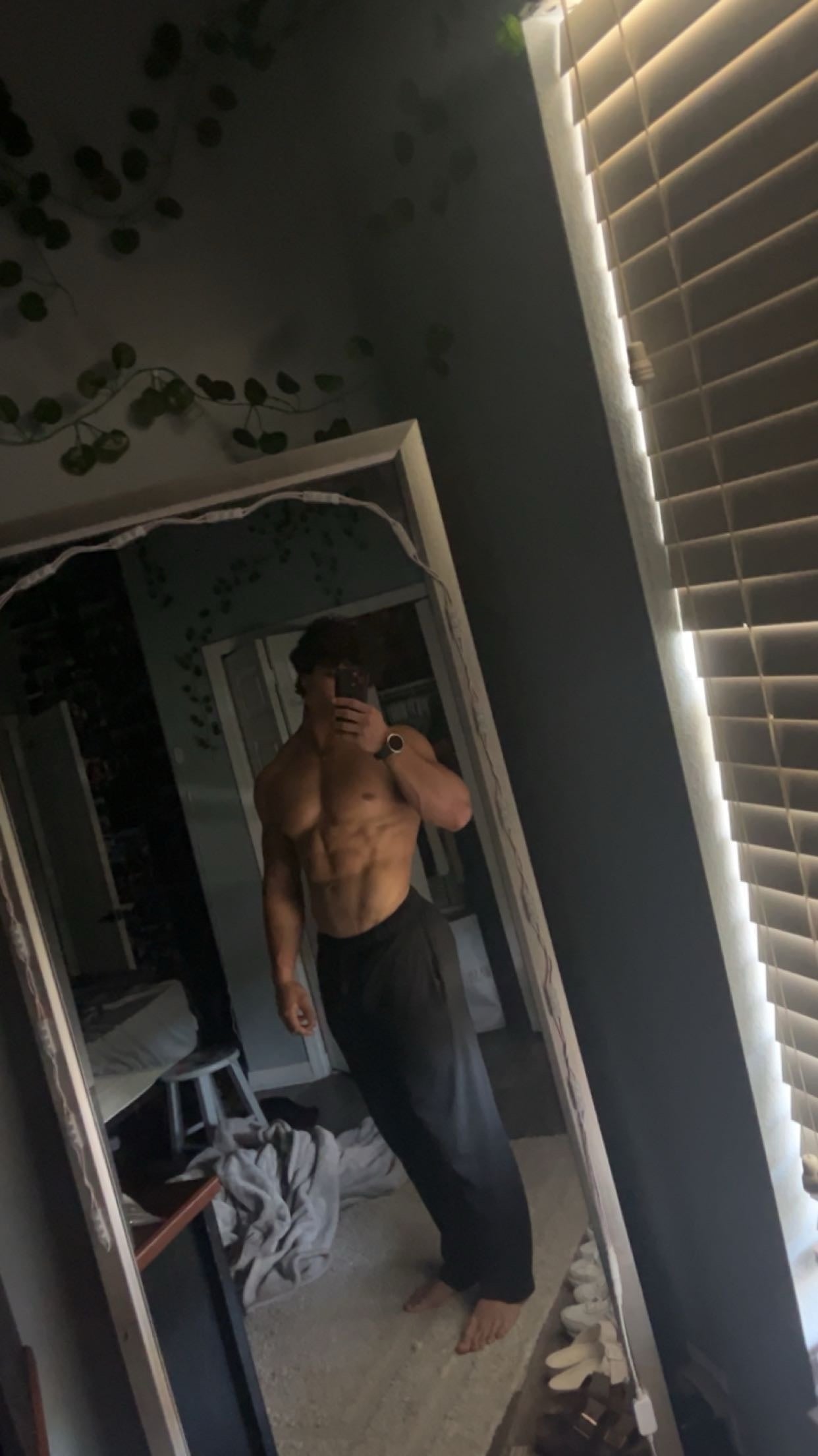 Connor Mathews, Standard Muscle and Strength Build Program ￼