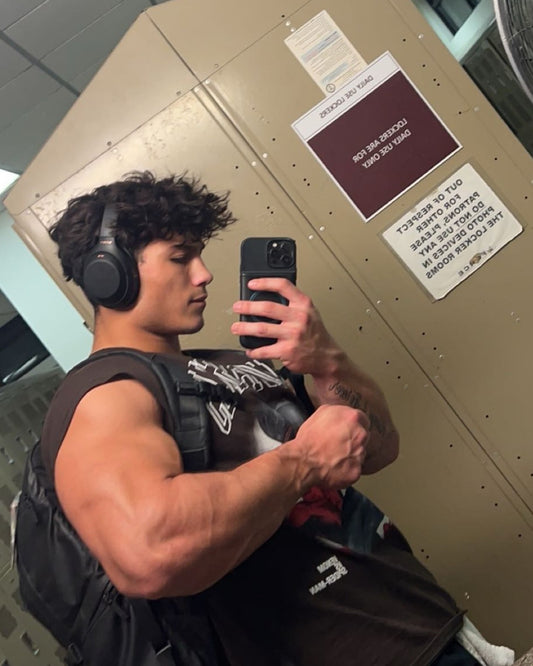 Connor Mathews, Standard Muscle and Strength Build Program ￼