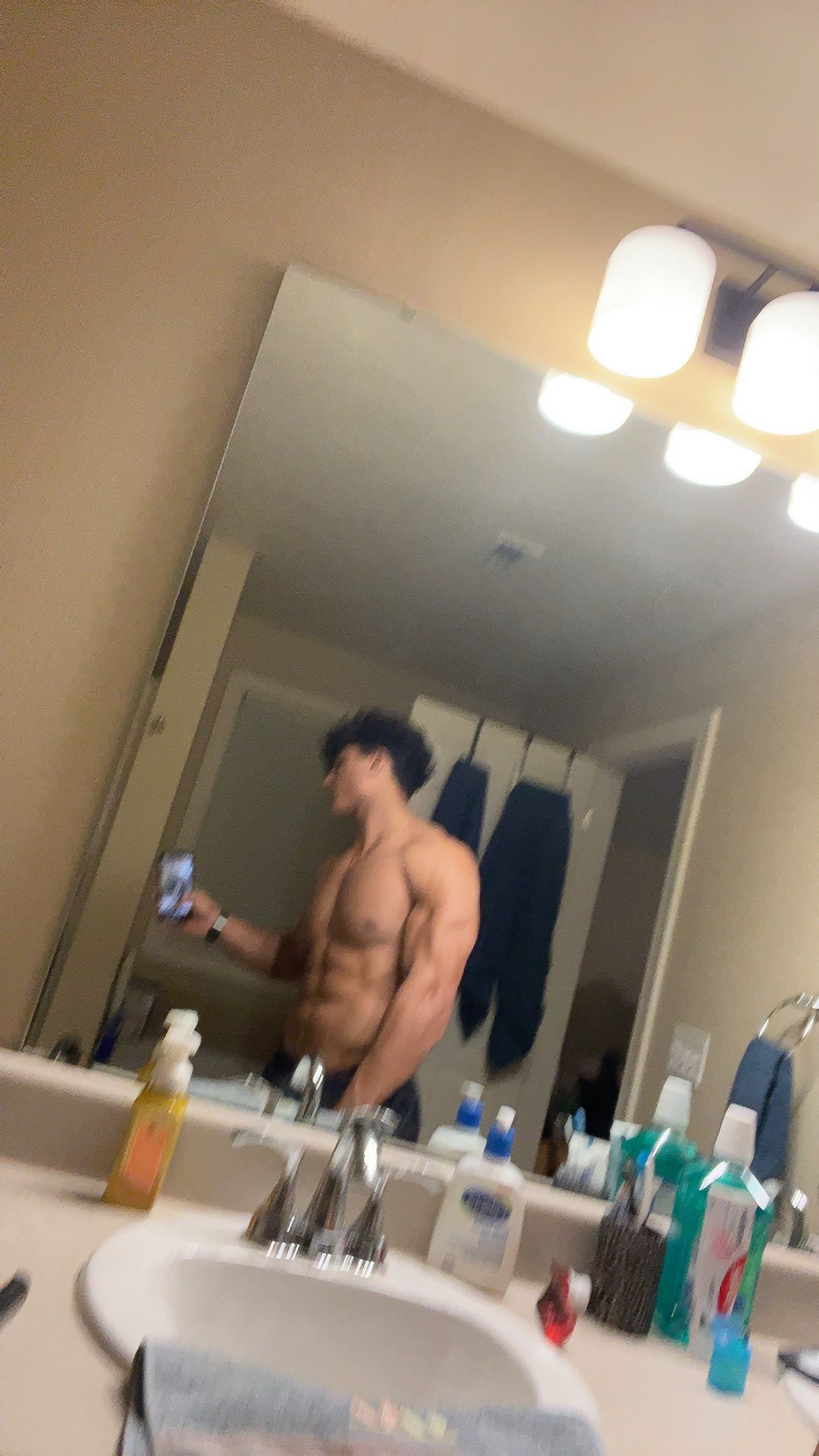Connor Mathews, Standard Muscle and Strength Build Program ￼